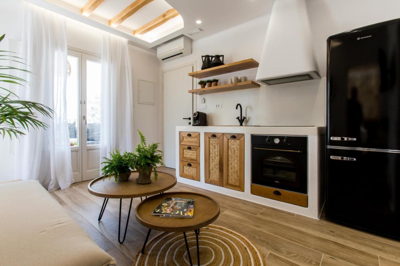 Arsenis Luxury Villas Pláka エクステリア 写真